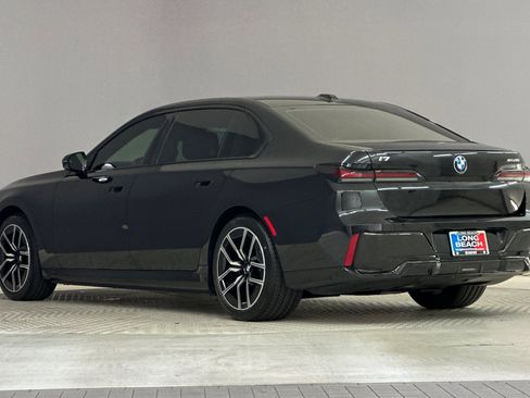 Certified 2024 BMW i7 xDrive60 AWD/4WD image 3