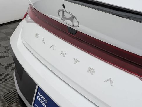 Certified 2025 Hyundai Elantra Sport image 33
