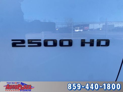 Used 2022 Chevrolet Silverado 2500 Custom w/ Custom Value Package image 17