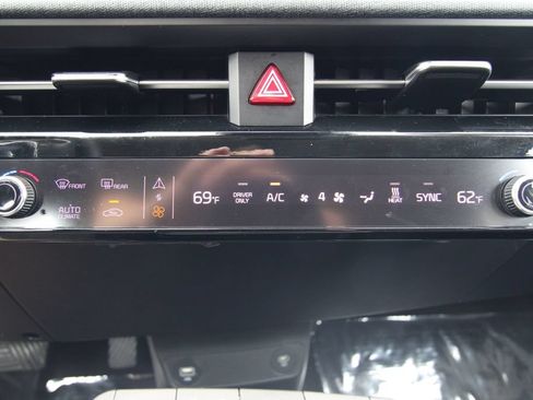 Used 2024 Kia EV6 Wind AWD/4WD image 26