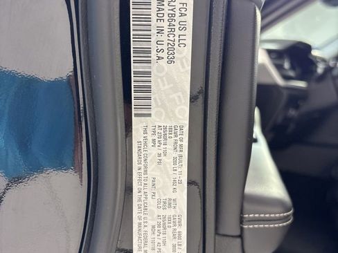 Used 2024 Jeep Grand Cherokee Limited 4xe image 10