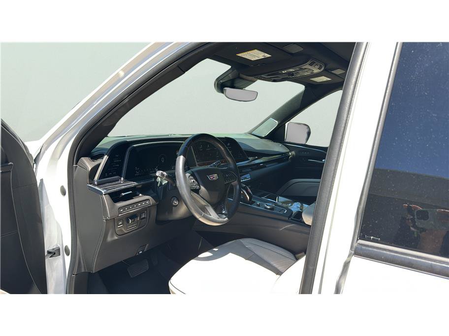 Used 2021 Cadillac Escalade ESV Sport w/ Driver Assist Tech Package AWD/4WD image 9