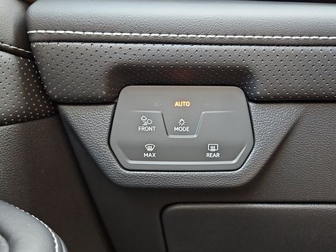 New 2026 Volkswagen Atlas SE image 20