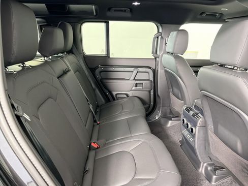New 2026 Land Rover Defender 110 X-Dynamic SE AWD/4WD image 30