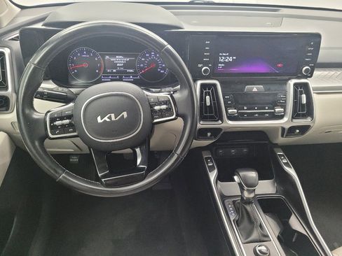Used 2022 Kia Sorento S image 22