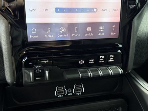 Used 2025 RAM 2500 Laramie w/ Night Edition AWD/4WD image 30