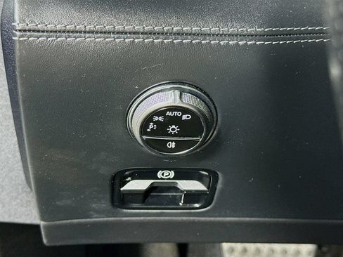 Used 2024 Mercedes-Benz SL 43 AMG image 24
