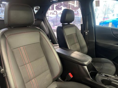 Used 2022 Chevrolet Equinox RS image 34