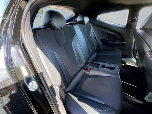 Used 2019 Hyundai Veloster 2.0 Premium FWD image 31