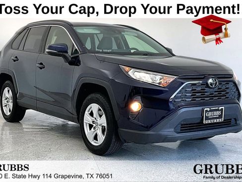 Used 2019 Toyota RAV4 XLE w/ Convenience Package FWD image 1