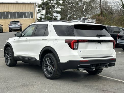 New 2026 Ford Explorer ST-Line w/ ST-Line Street Pack image 7