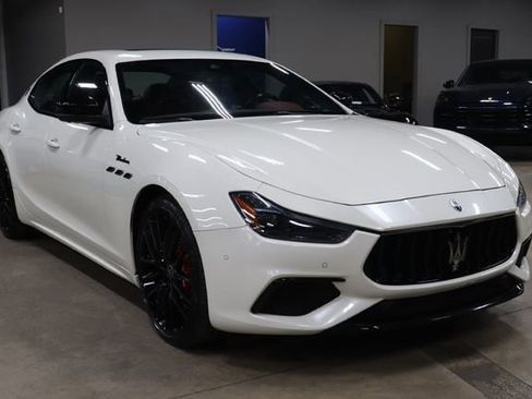 Used 2022 Maserati Ghibli Modena Q4 AWD/4WD image 7