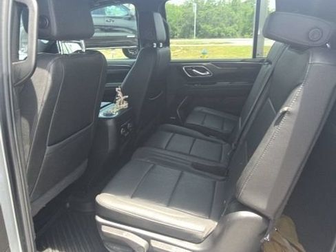 Certified 2024 Chevrolet Suburban LT AWD/4WD image 5
