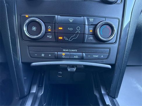 Used 2019 Ford Explorer XLT w/ Class III Trailer Tow Package image 32