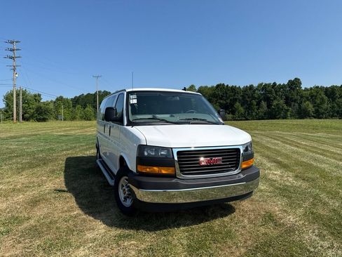 Used 2025 GMC Savana 2500 w/ Driver Convenience Package RWD image 2