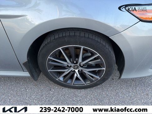 Used 2023 Toyota Camry XLE image 11