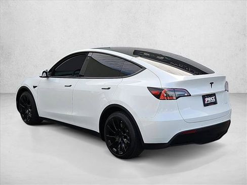 Used 2021 Tesla Model Y Long Range AWD/4WD image 8