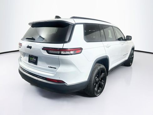 Used 2023 Jeep Grand Cherokee L Limited w/ Black Appearance Package RWD image 9