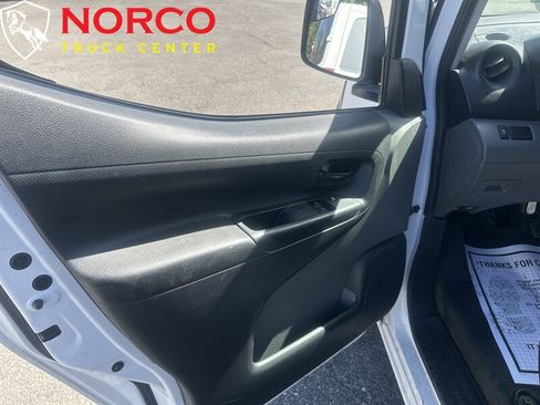Used 2015 Nissan NV200 S FWD image 10