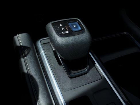 Used 2022 Nissan Pathfinder SL w/ Lighting Package (N92) image 30