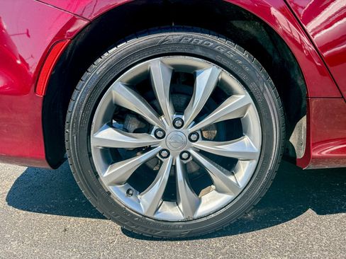 Used 2016 Chrysler 200 S FWD image 31