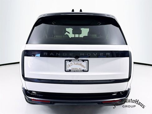 Used 2025 Land Rover Range Rover Long Wheelbase SE AWD/4WD image 6