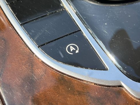 Used 2018 Mercedes-Benz C 300 4MATIC Sedan image 40