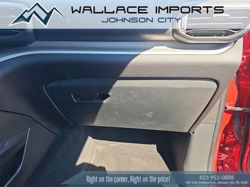 Used 2023 Ford Explorer XLT image 47