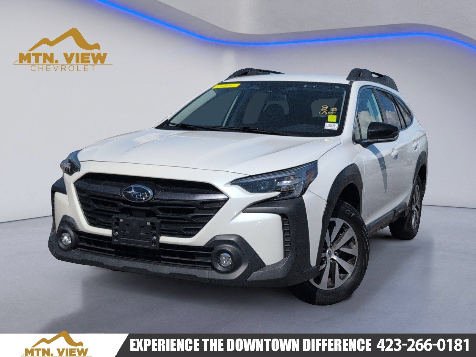 Used 2023 Subaru Outback Premium AWD/4WD image 1