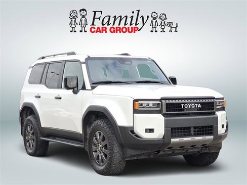 Used 2025 Toyota Land Cruiser image 2