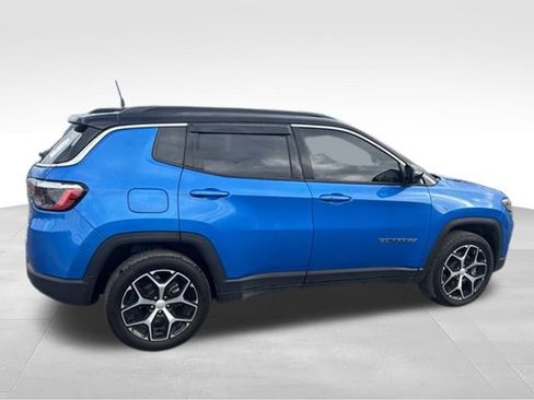 Used 2024 Jeep Compass Limited AWD/4WD image 18