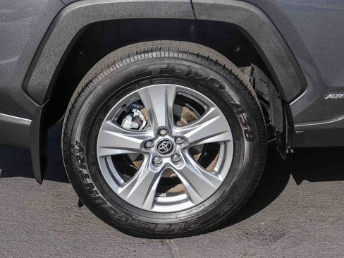 Certified 2025 Toyota RAV4 LE AWD/4WD image 9