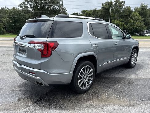 Used 2023 GMC Acadia Denali w/ Denali Ultimate Package FWD image 5