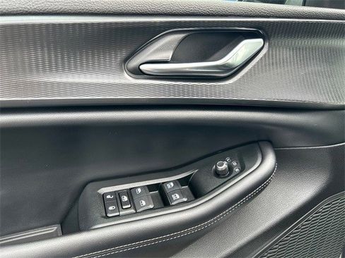 Used 2024 Jeep Grand Cherokee Altitude image 19