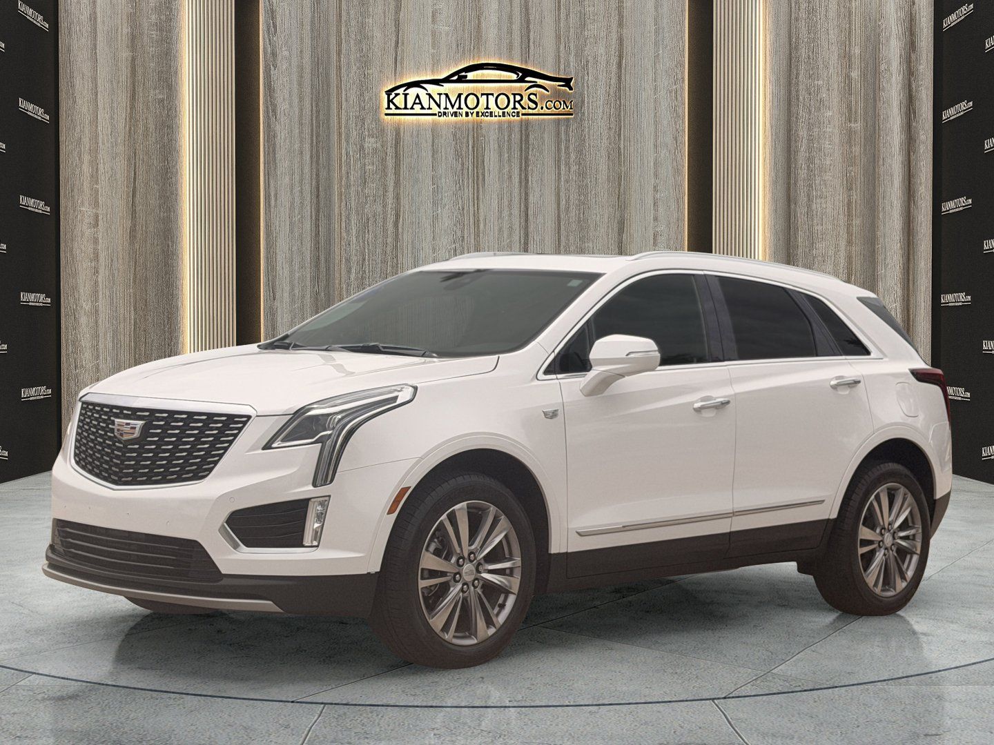 Used 2024 Cadillac XT5 Premium Luxury FWD image 2