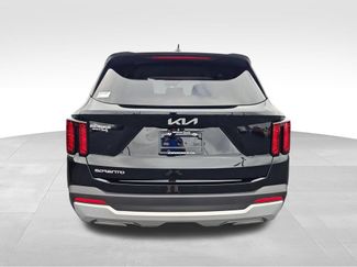 Used 2026 Kia Sorento LX FWD video 4