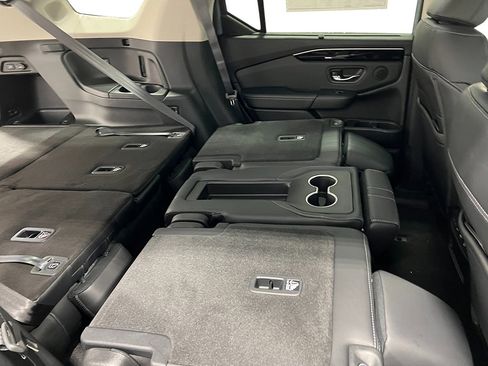 New 2025 Honda Pilot Touring image 39