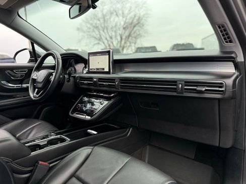 Used 2022 Lincoln Corsair AWD w/ Premium Package image 21