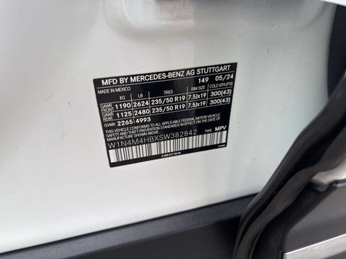 Used 2025 Mercedes-Benz GLB 250 4MATIC image 31