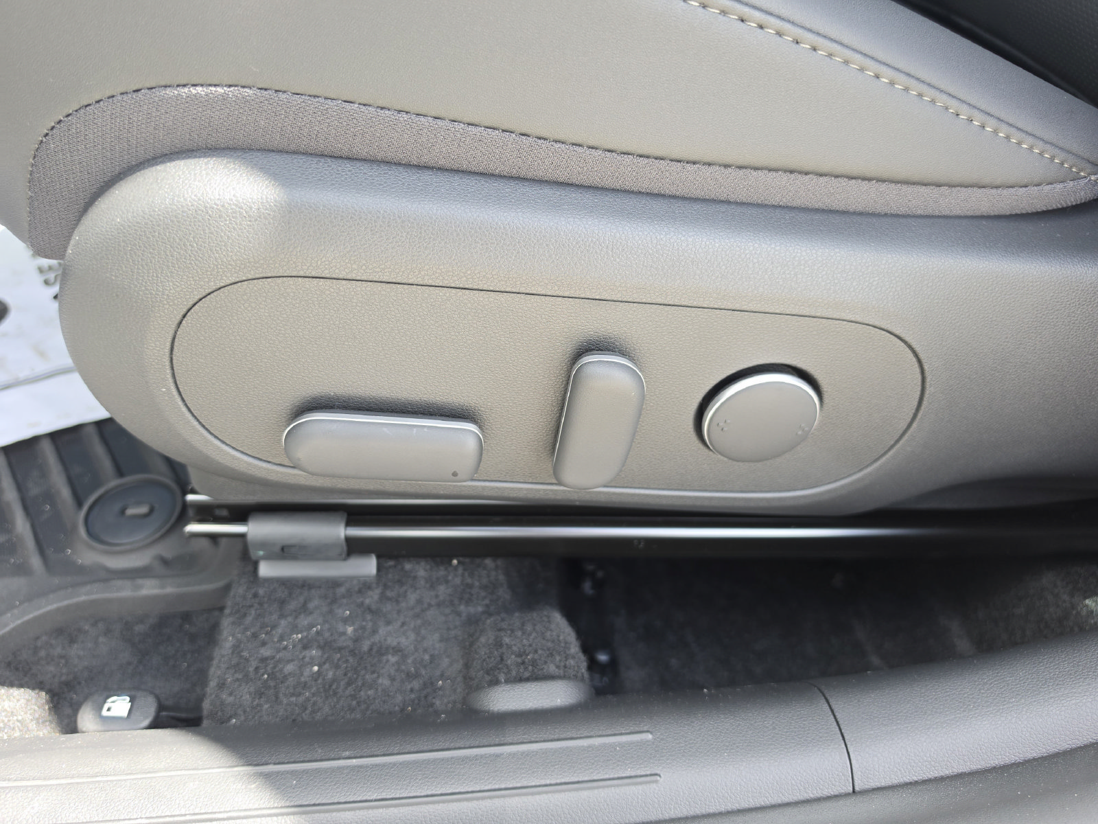 New 2027 Hyundai Kona Limited FWD image 25