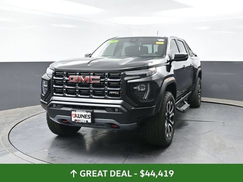 Used 2025 GMC Canyon AT4 w/ Nightfall Edition AWD/4WD image 8
