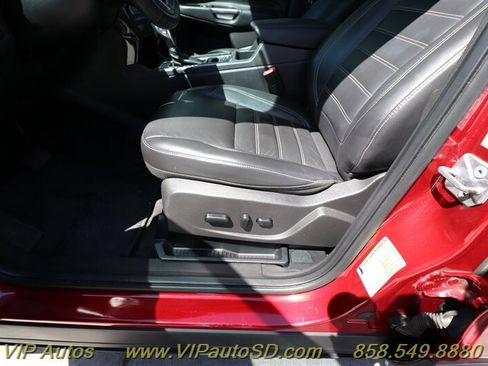 Used 2018 Ford Escape Titanium image 15