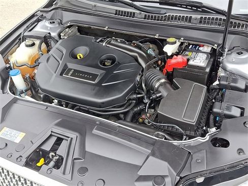 Used 2020 Lincoln MKZ image 27