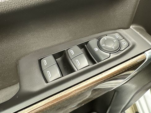 Certified 2022 Chevrolet Silverado 1500 LT AWD/4WD image 15