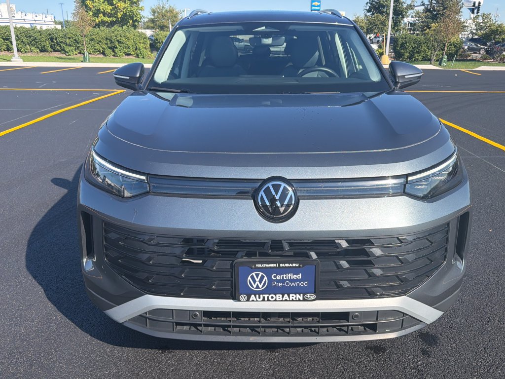 Certified 2026 Volkswagen Tiguan SE AWD/4WD image 2