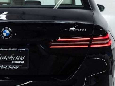 New 2026 BMW 530i xDrive w/ Premium Package image 11