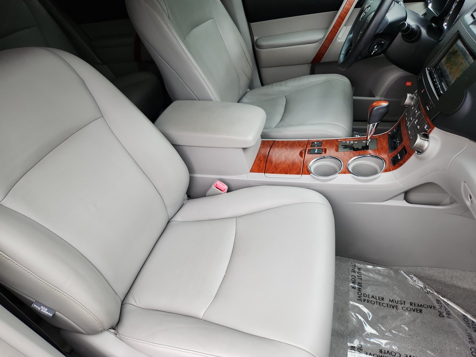 Used 2009 Toyota Highlander Limited w/ Extra Value Pkg 8 AWD/4WD image 16
