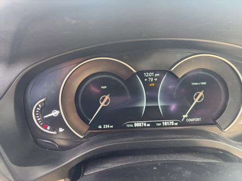 Used 2019 BMW X3 sDrive30i w/ Driving Assistance Package image 3