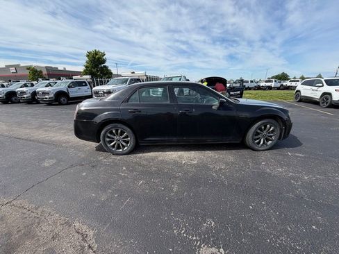 Used 2014 Chrysler 300 S AWD/4WD image 6