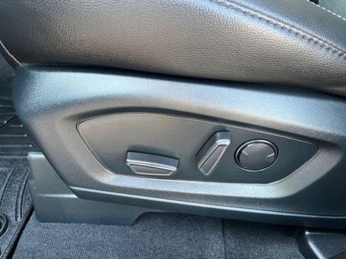 Used 2023 Ford Explorer ST image 13